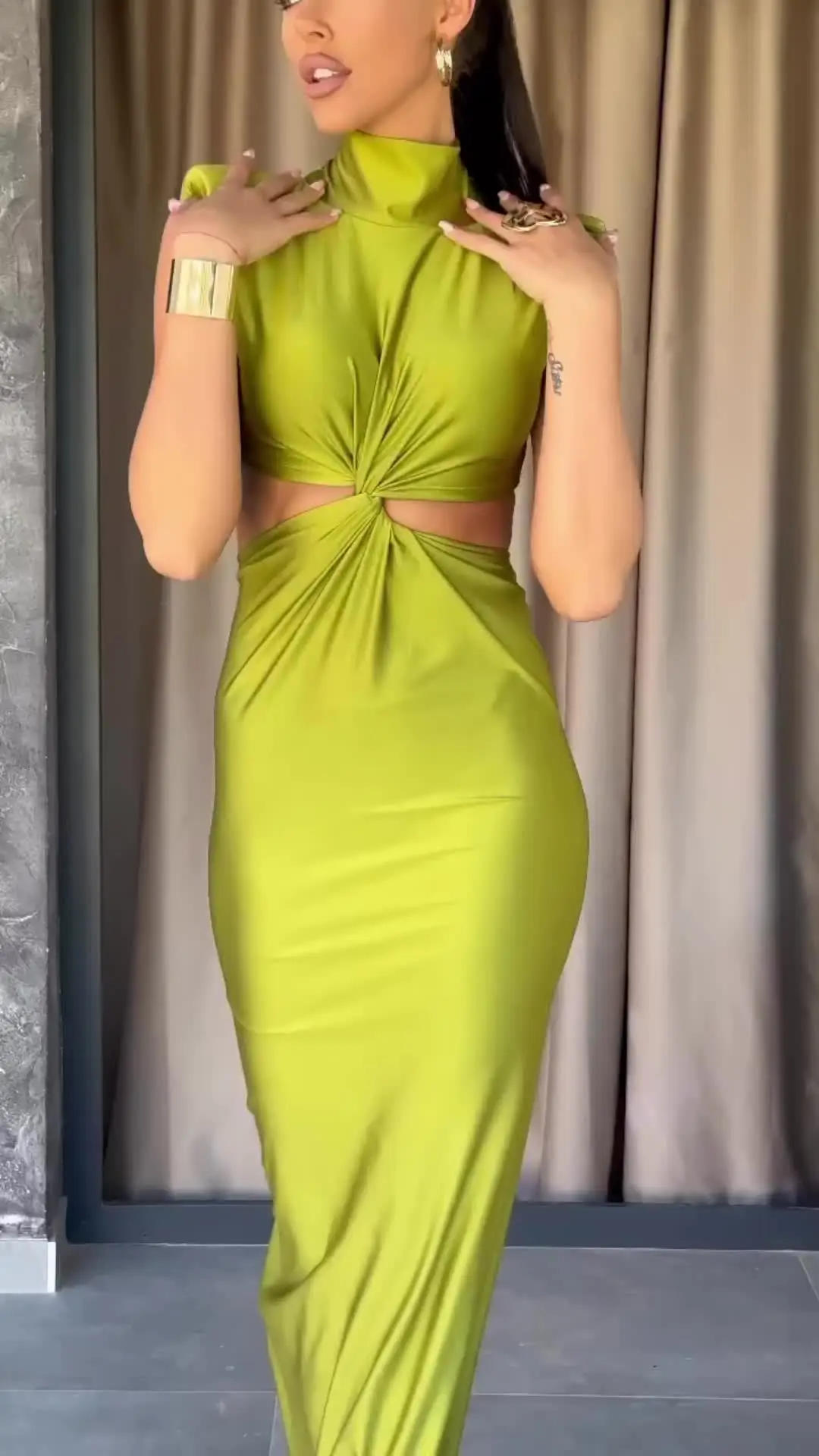 Elegant  dress Tiffani