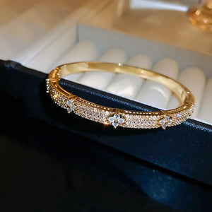 Four Leaf Flower  Zircon Bracelet