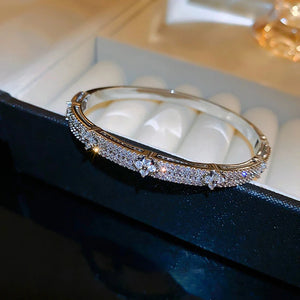 Four Leaf Flower  Zircon Bracelet