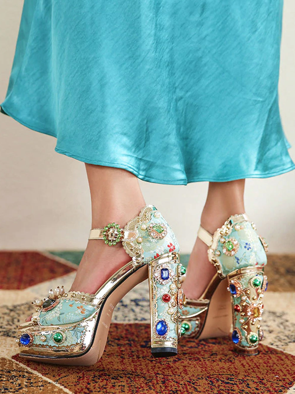 PALAIS sandals